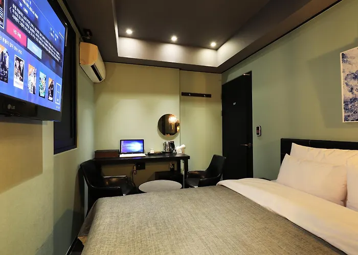 Hotel Sindang Rainbow