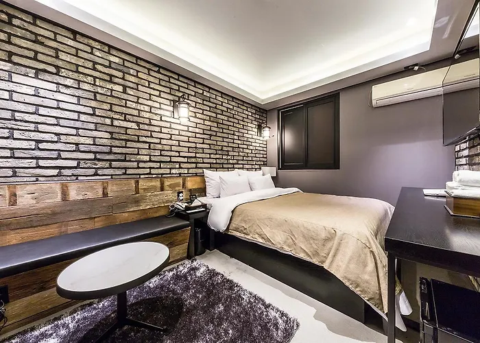 Hotel Sindang Rainbow